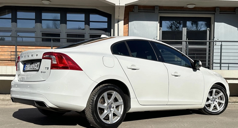 Volvo S60 cena 56000 przebieg: 144500, rok produkcji 2014 z Białystok małe 172